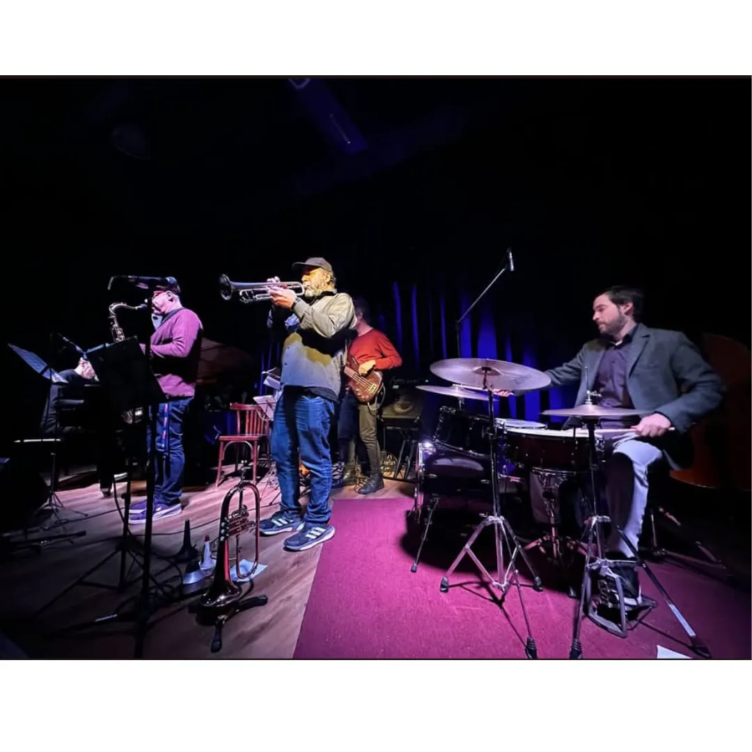 Ed Pareta quinteto: Pareta Hotel