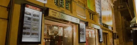 La Biblioteca Café