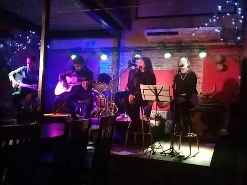 La Bestia Bar