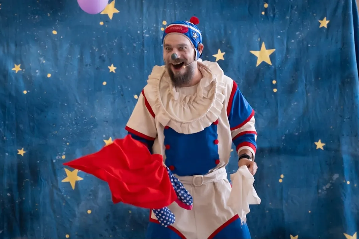 Un payaso en la luna