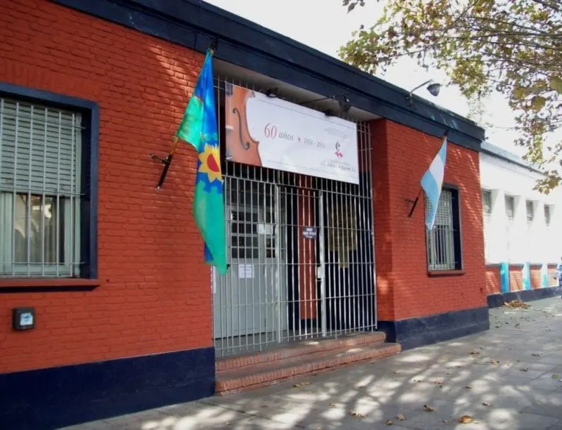 Conservatorio de Música Julián Aguirre — Banfield