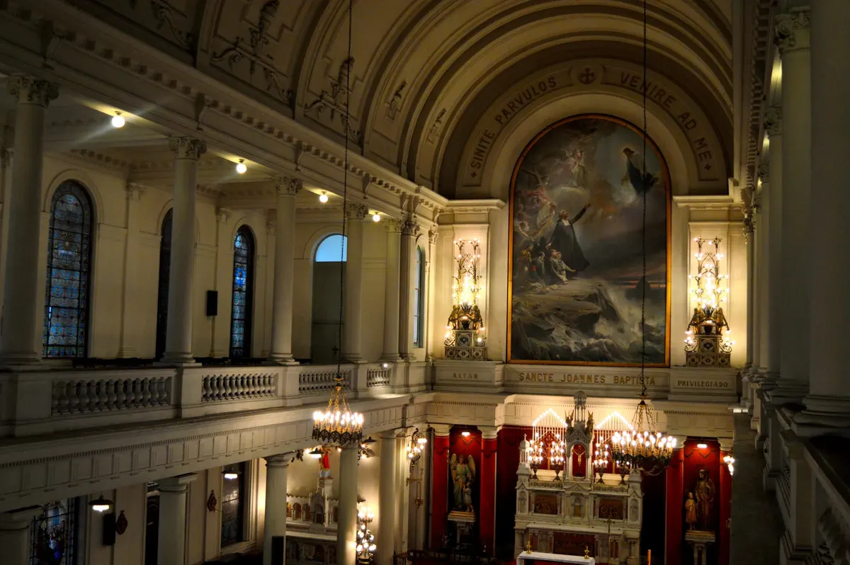 Capilla Mayor Colegio La Salle