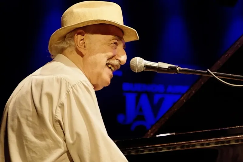 Ángel Sucheras