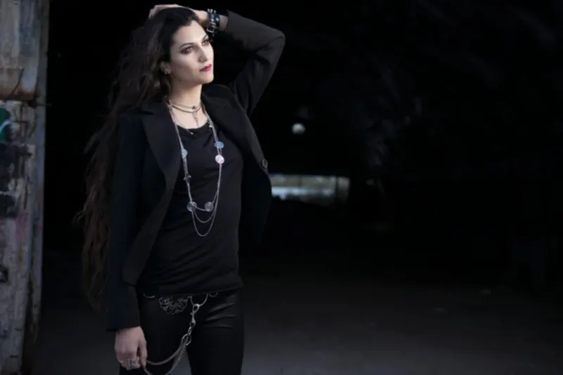 Angel Wolf-Black